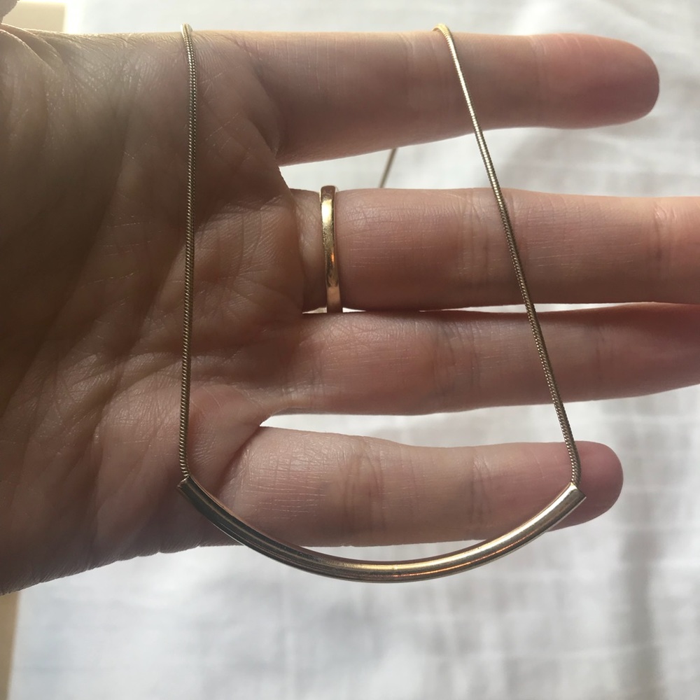 Gold bar necklace EUC!